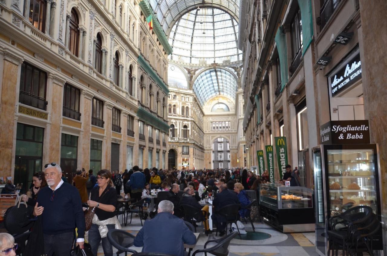La Casa Spagnola Napoli Exterior foto