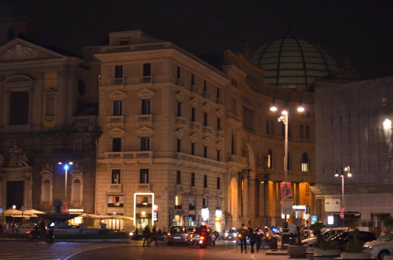 La Casa Spagnola Napoli Exterior foto