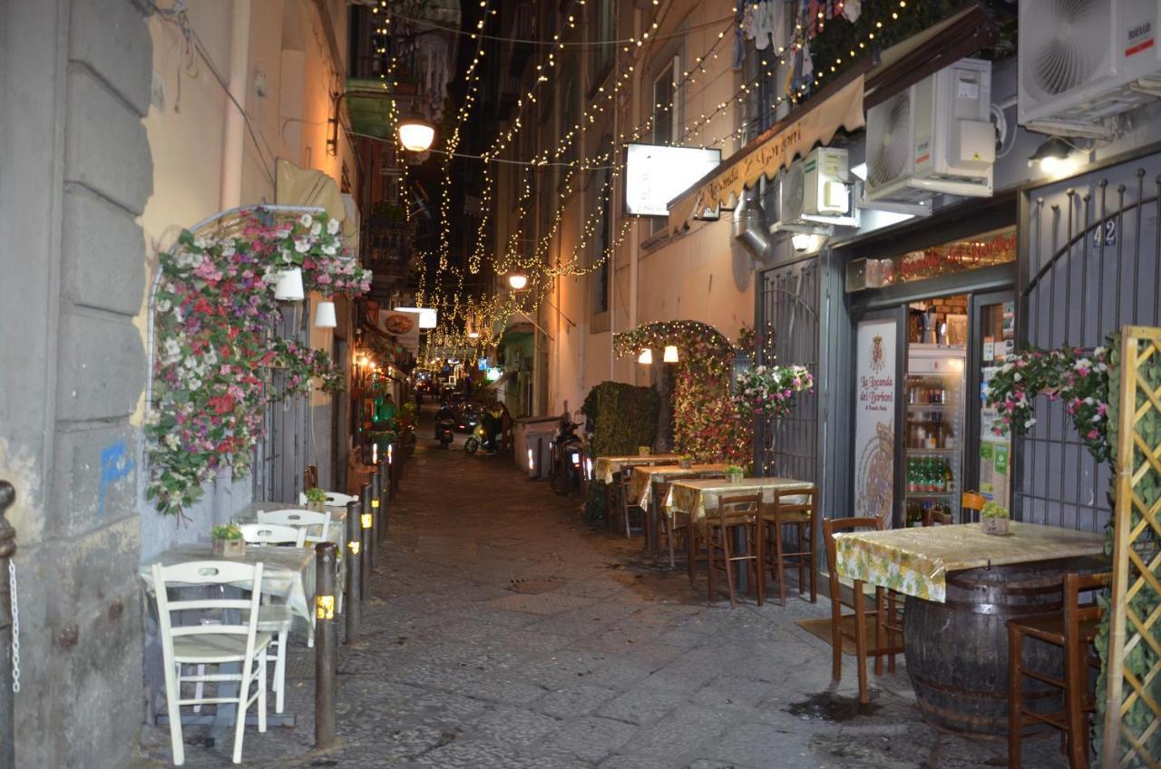 La Casa Spagnola Napoli Exterior foto