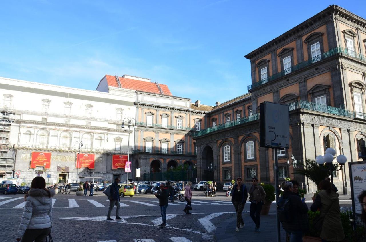 La Casa Spagnola Napoli Exterior foto